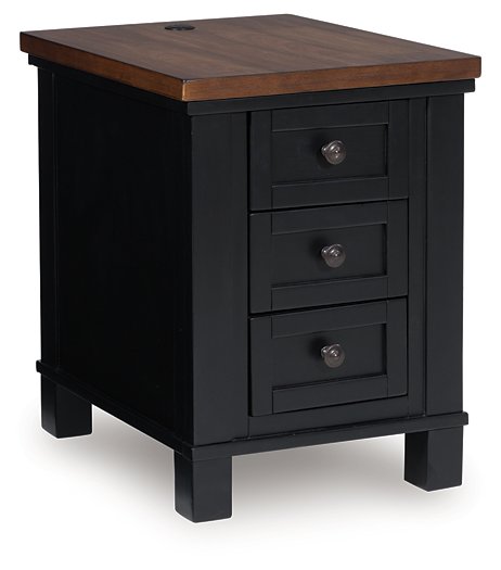 Wildenauer Chairside End Table - Atchison Furniture Company (Atchison, KS)