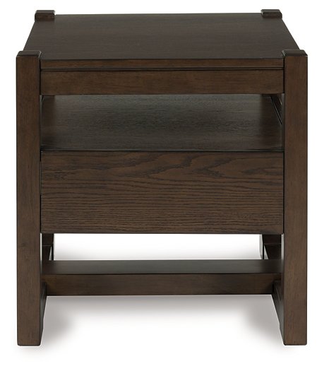 Breckington End Table - Atchison Furniture Company (Atchison, KS)